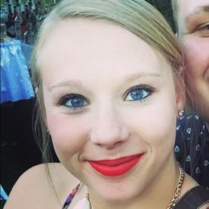 Meet your Posher, Sierra